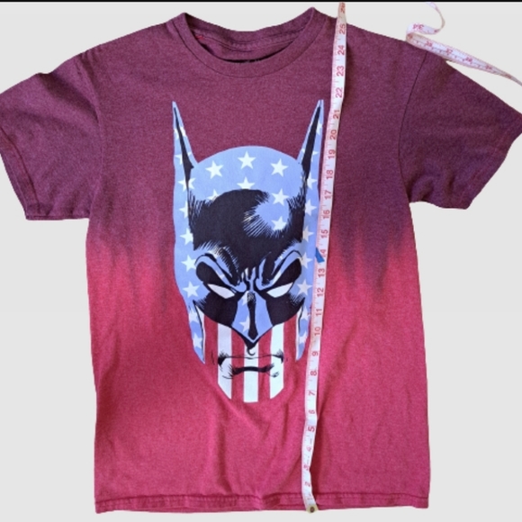 COPY - Batman graphic Tee-Shirt Men's Small - Picture 4 of 4